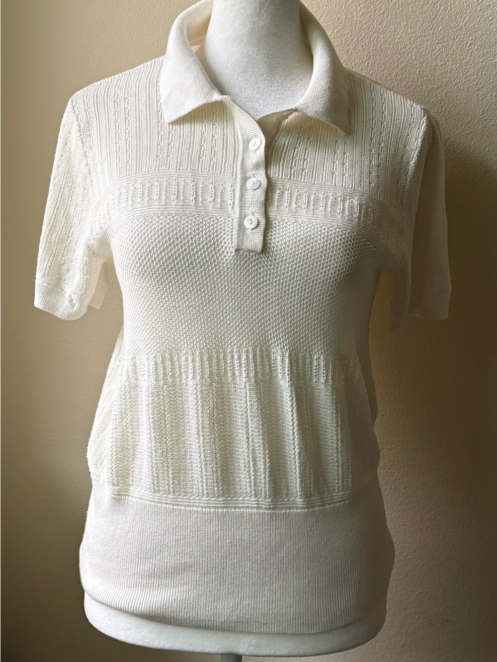 a new day Off-White/Ivory Short-Sleeve Button-Down Knit Polo Womenβs Small